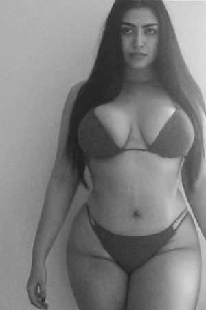 Je veux tout Farah - rencontre-MILF-Paris