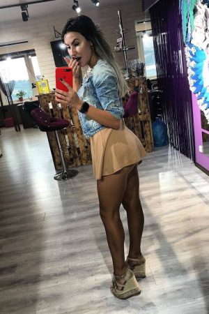 Julie - rencontre-Beurette-Issy-les-Moulineaux