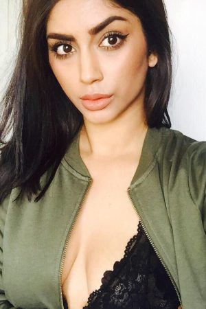 Ce mec en short m’a retourné le cerveau hier Nawel - rencontre