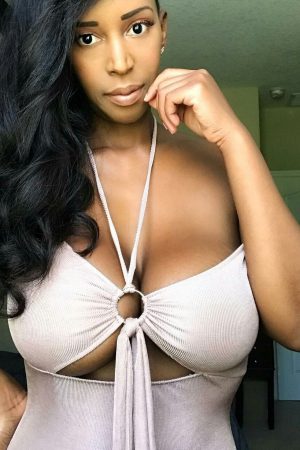Envie de nicker sous les étoiles Imane - rencontre-Milf-Vannes