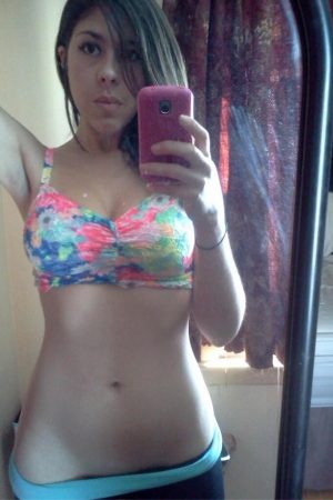 Siham - rencontre-Beurette-Mantes-la-Jolie