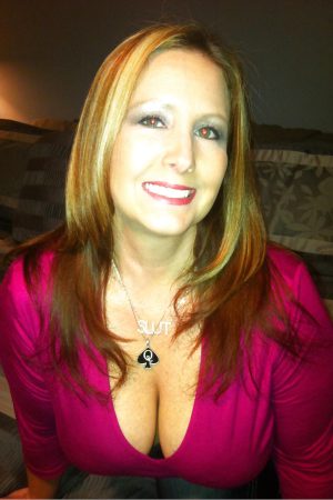 Samia - rencontre-Milf-Montpellier